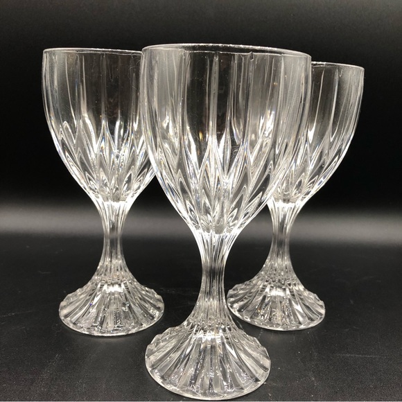 Set of Mikasa Park Lane Crystal Goblets Wine Glasses 3/4”EXCELLENT